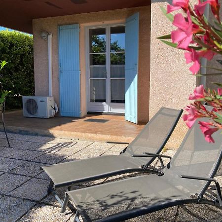 T2 Classe 2* Calme Au Coeur Du Village Provencale Греу-ле-Бэн Экстерьер фото