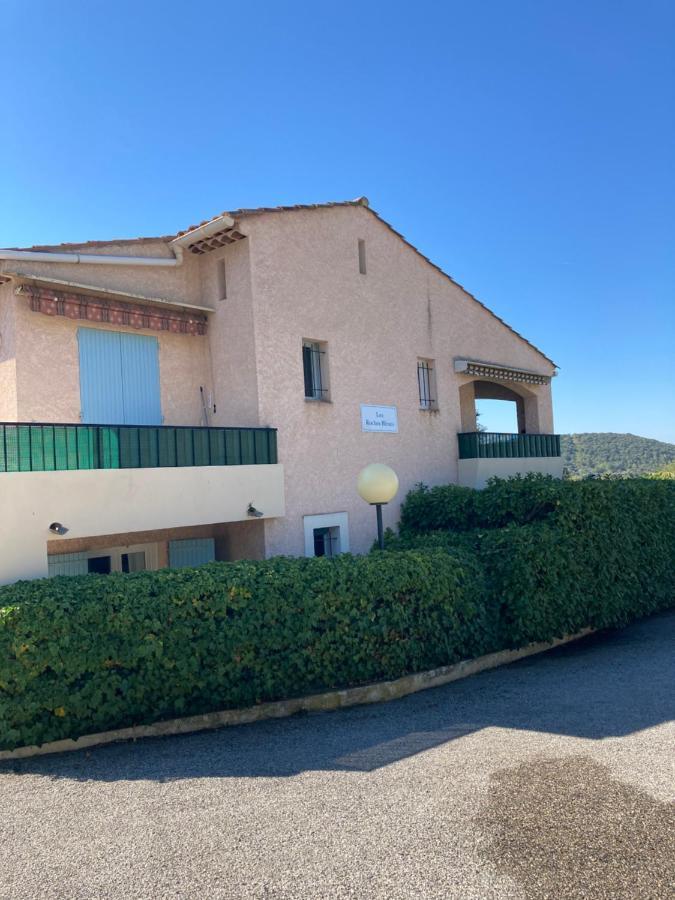 T2 Classe 2* Calme Au Coeur Du Village Provencale Греу-ле-Бэн Экстерьер фото